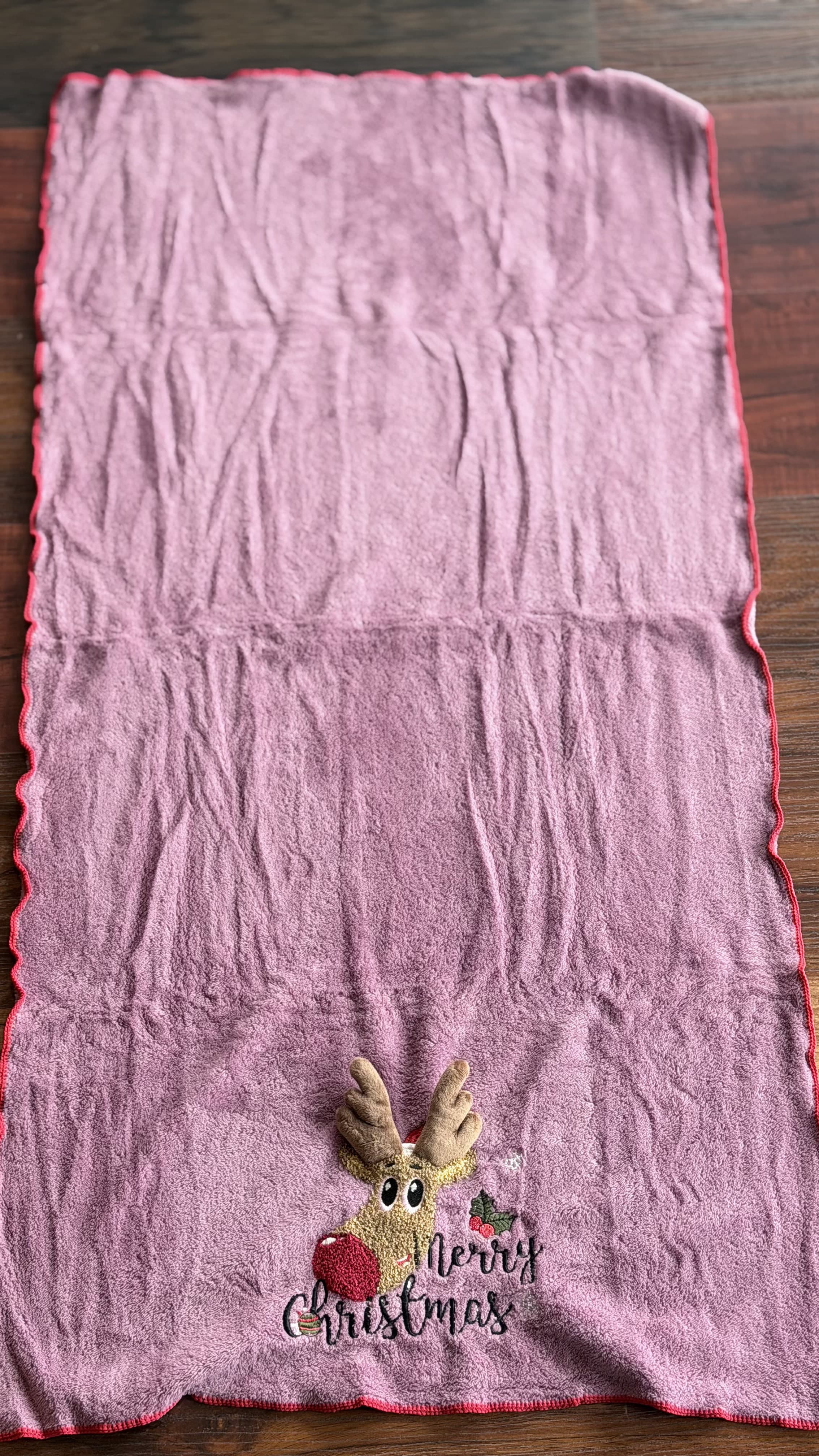 Kids Soft Cotton Towel – Pink Merry Christmas Reindeer